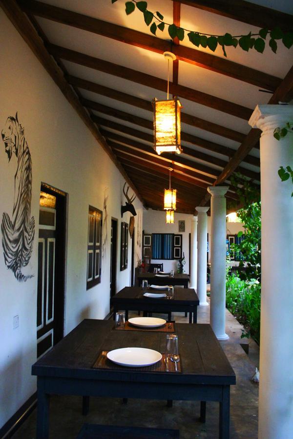 The Courtyard Villa Sigiriya Esterno foto