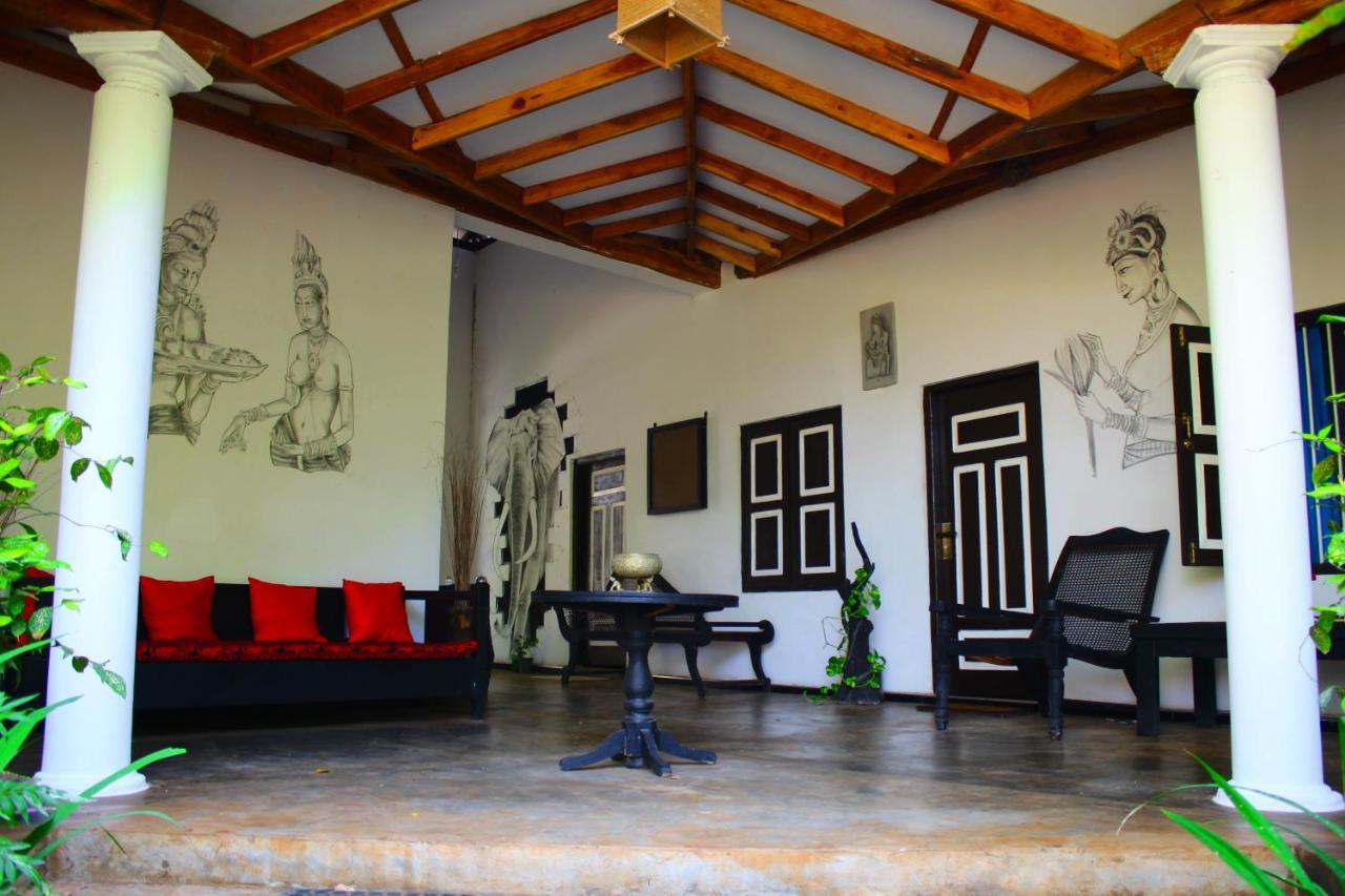 The Courtyard Villa Sigiriya Esterno foto